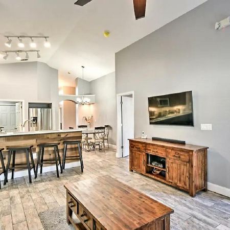 אורלנדו Mickeys Landing - Luxurious 4Br With 2 Master Suites, Privacy Fenced Pool & Hot Tub Bbq Game Rm 2 Miles To Disney! מראה חיצוני תמונה
